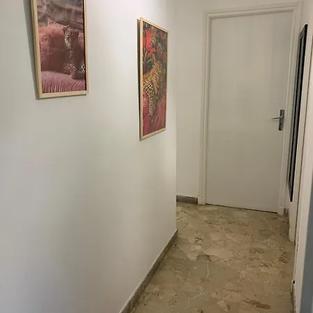 Vos A Deux Pas De La